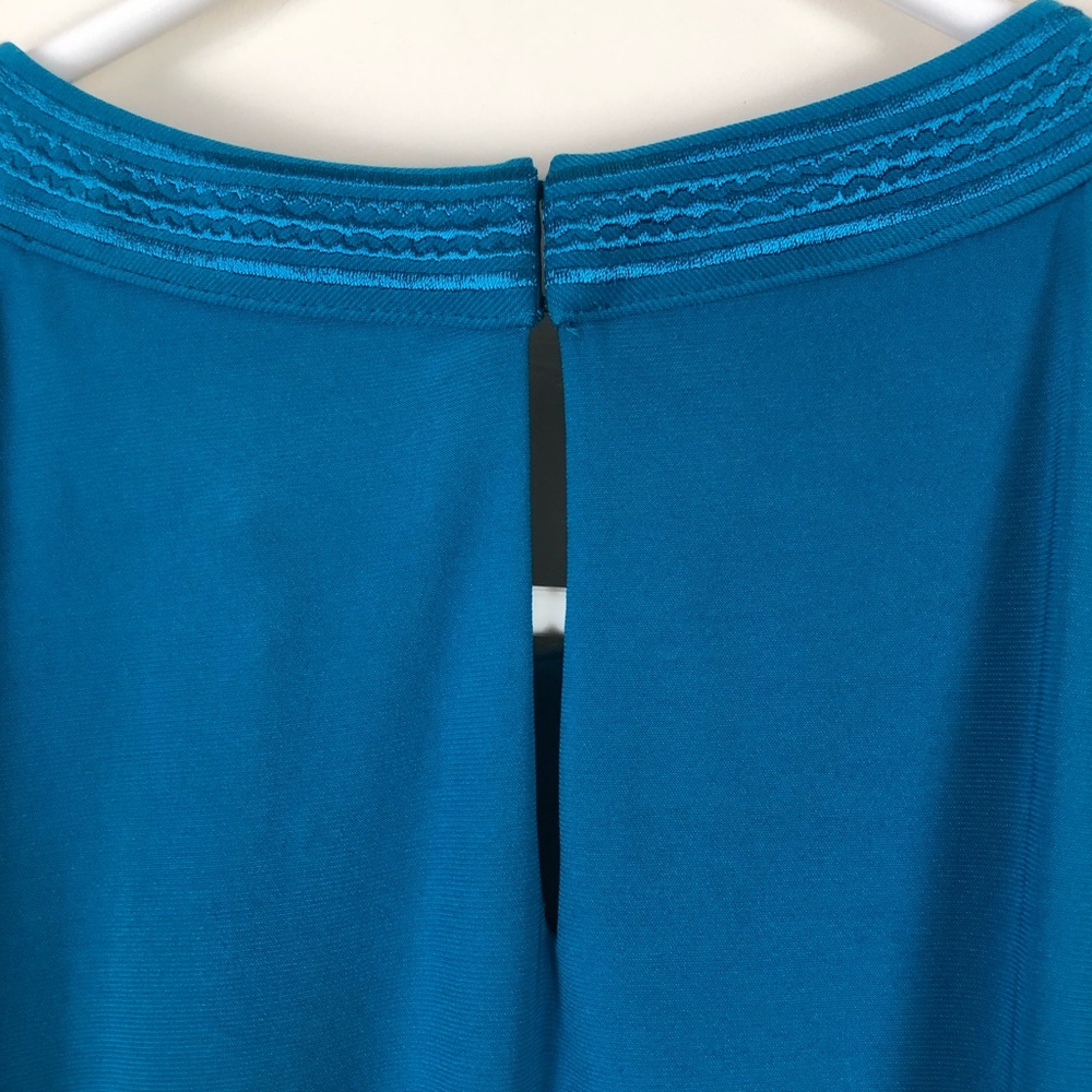 White House Black Market Pleated Top - Picture 4 of 5